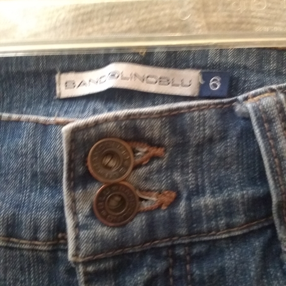 BANDOLINOBLU Jeans Capris - Picture 3 of 4